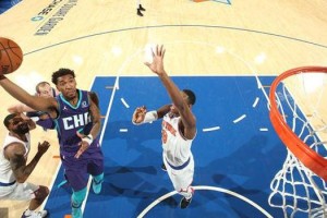  黄蜂绝杀失败遭活塞准绝杀逆转  