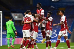  利物浦法比尼奥重伤赛季报销，后腰位置突现危机  