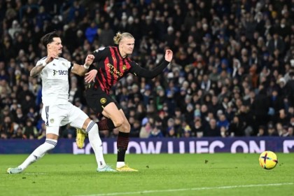  曼城三球完胜阿森纳，哈兰德双响锁定胜局  