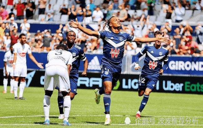  朗斯VS波尔多延期，暴雨导致球场不堪使用  