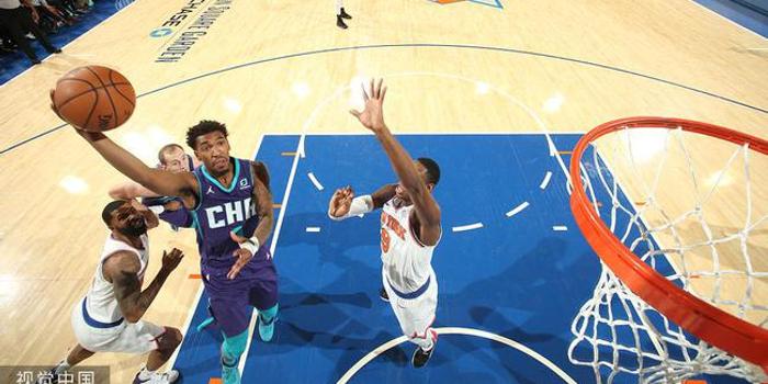  黄蜂绝杀失败遭活塞准绝杀逆转  